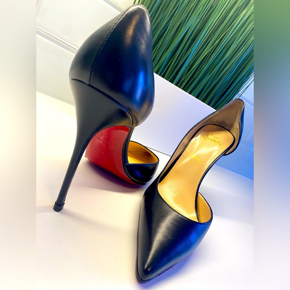 Christian Louboutin Iriza Black Pumps